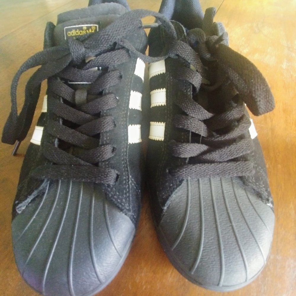 NWOT Adidas Skateboarding Superstar Vulc size 4.5